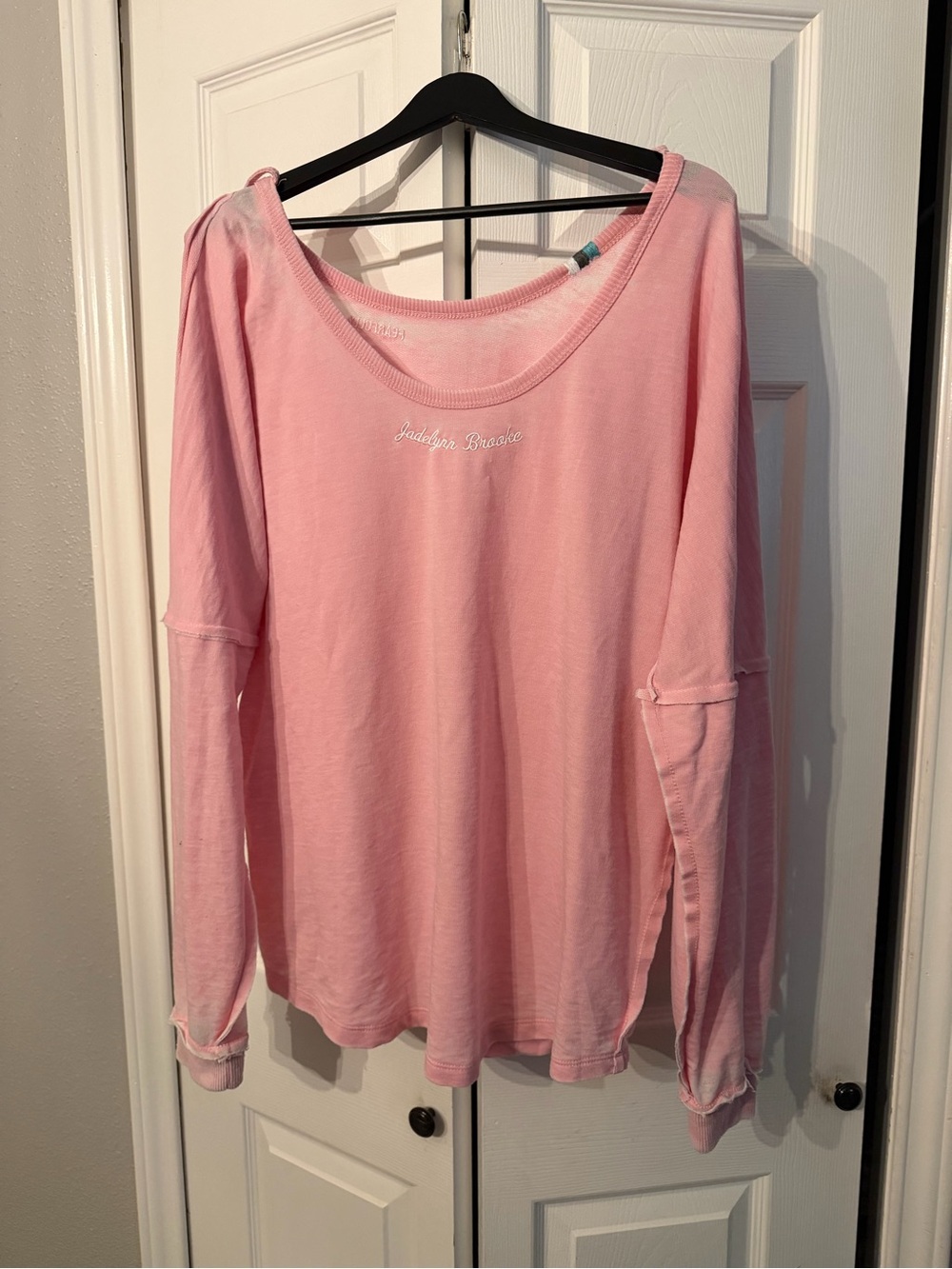 Jadelynn Brooke Light Pink Scoop-Neck Long Sleeve Top